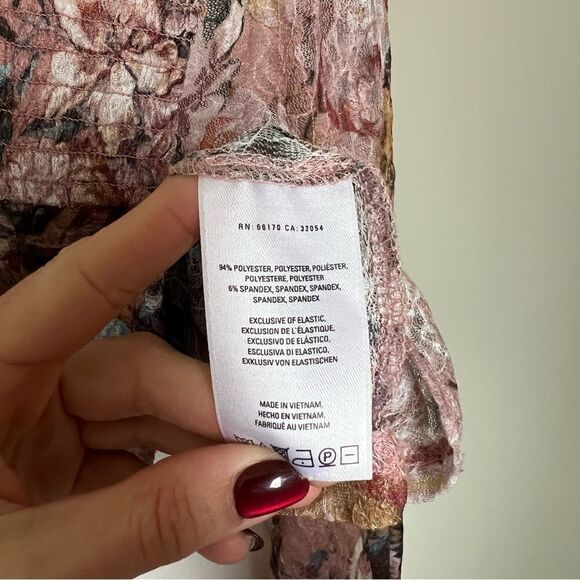 Anthropologie Akemi + Kin Patrizia Floral Lace Blouse Pink Medium Bell Sleeves - Picture 10 of 10